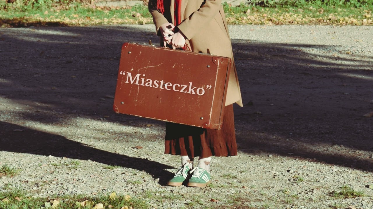 Watch MEL - MIASTECZKO (Official Audio) on YouTube Watch MEL - MIASTECZKO (Official Audio) on YouTube