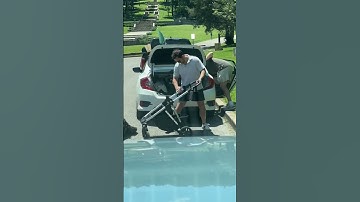 How many Dads to collapse a Stroller! 🤣 #baby #mom #stroller #dad #cutebaby