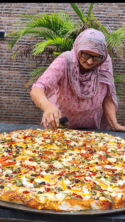 Big Paneer Makhni Pizza #shorts