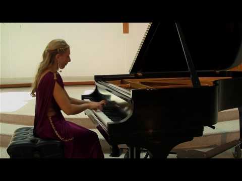 Natalia Kartashova plays Bach Prelude in g sharp minor