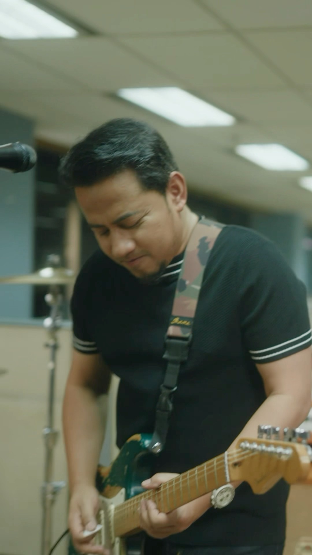 #กระทรวงการคอย เพลงแรก อัลบั้มใหม่จาก LABANOON 15 มกราคมนี้