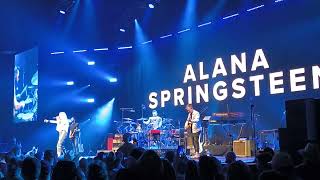 Alana Springsteen - Me Myself And Why LIVE @Country2Country Festival Berlin 03.03.2024 c2c
