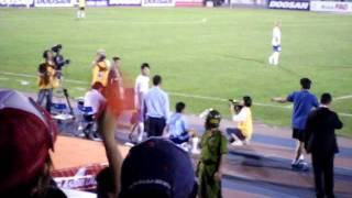 [fancam] Xiah Junsu smiled to fan in Thong Nhat stadium (Viet Nam)