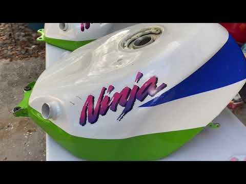 Kawasaki ninja Zx7r - YouTube
