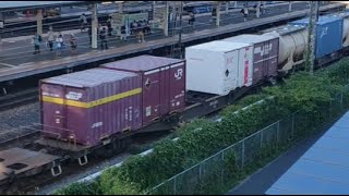 1092レ EF210-304+コキ25両 戸塚駅通過(事業用コンテナ Z19G-6169積載あり)