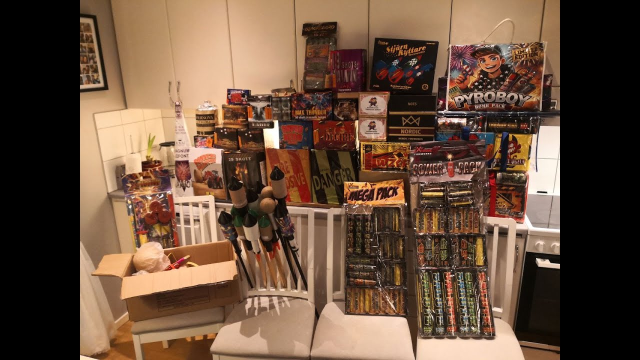 Pyrokalendern 2024 30e december. Mina Fyrverkerier Nyårsafton 2024-2025 - Konsument & Proffs.