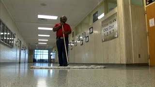 High School Janitor Entertains Students By Singing All Day Long