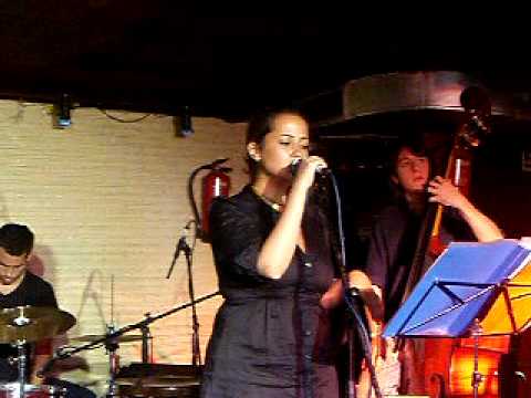 Kesia & Quartet Chesterfield Caf, Crazy, Lauryn Hill