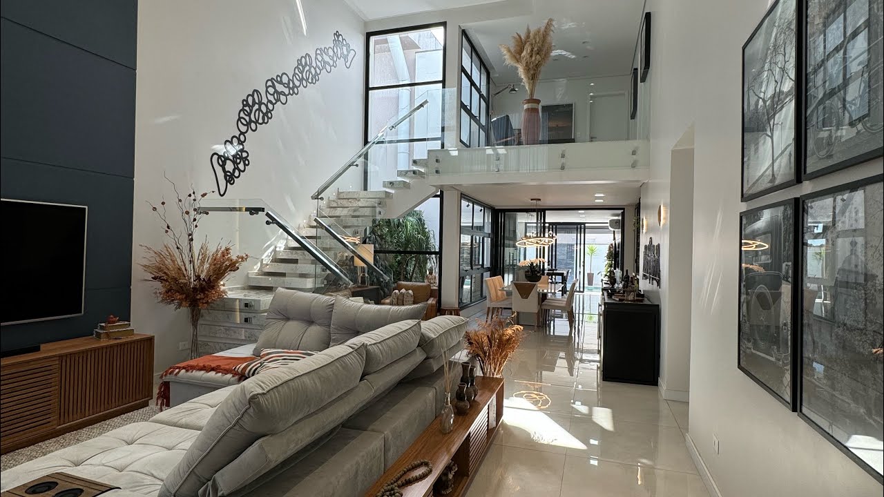 À Luz da Noite: Sobrado Aconchegante com Três Suítes e Espaço de Trabalho amplo | Vila Suíça.