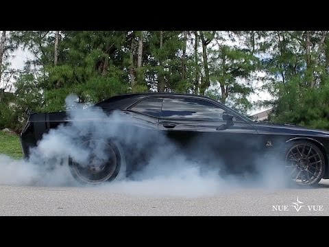 SRT SCAT PACK | BURNOUT | 4k BTS - YouTube