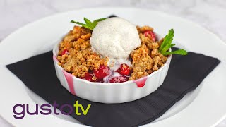 delicious & simple sour cherry crumble | cook like a chef delicious & simple sour cherry crumble | cook like a chef