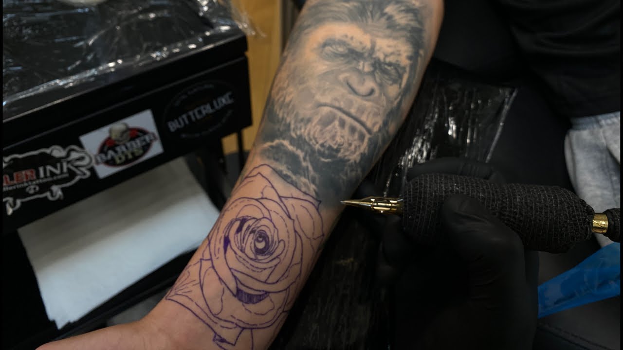 LIVE TATTOO: PLANET OF THE APES 🦍 - YouTube