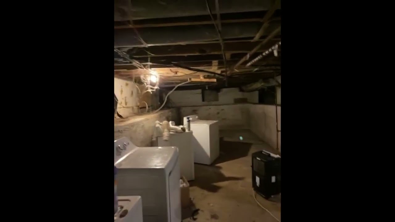 178: Lydia's Video & Photos of Her Creepy Basement
