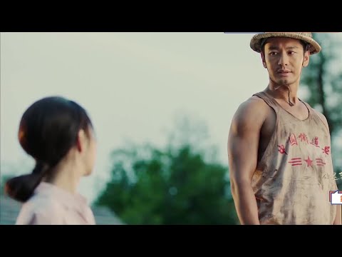 猛男初次見穿超短裙的性感女醫生，就被她吸引了，眼都看直了 💖 Chinese Television Dramas