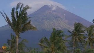 Mont Agung : les habitants refusent de rentrer chez eux