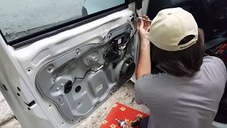 Volkswagen Caddy Kapı Kilidi Tamiri (How to repair door lock)