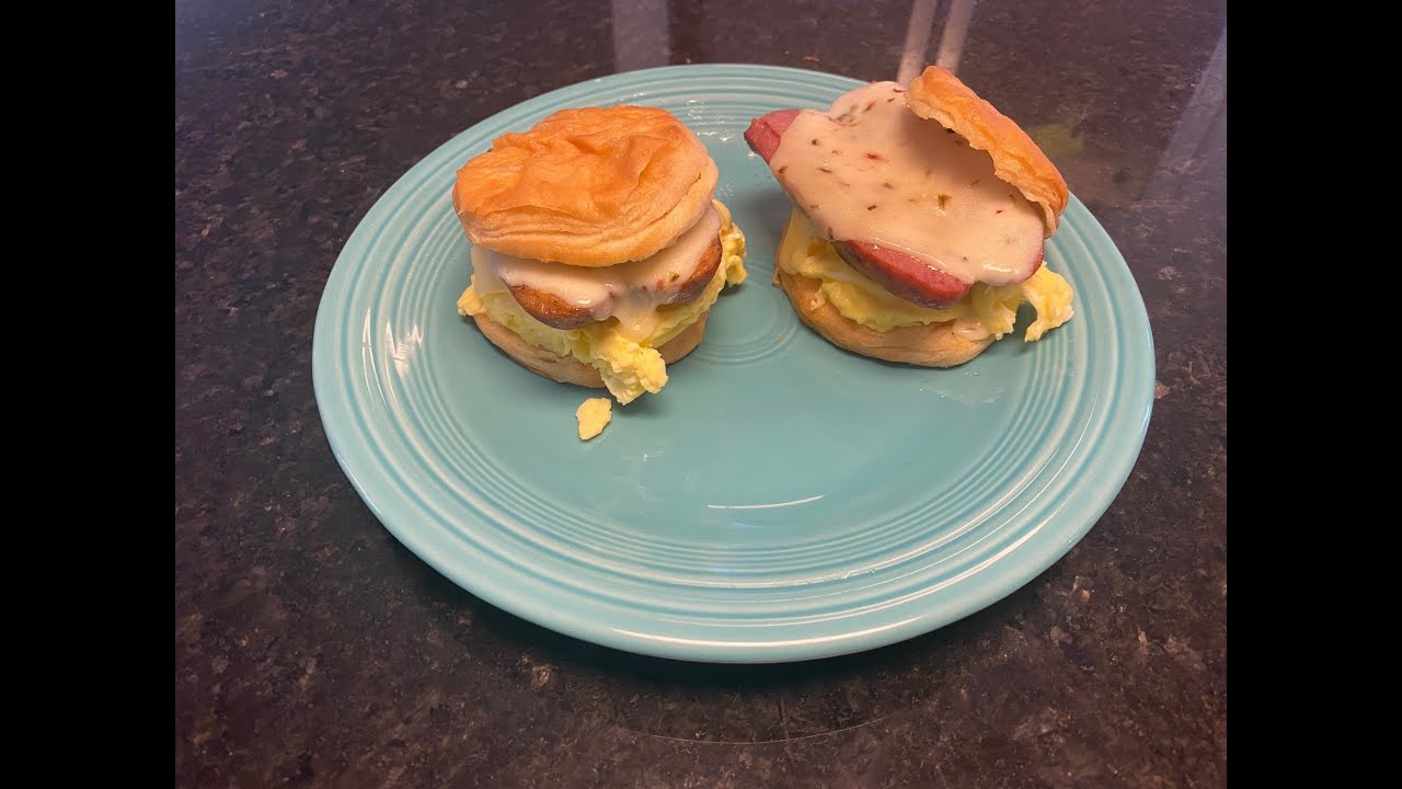 Smoked Sausage Egg & Cheese Biscuit! Hardee’s Quits!! YouTube
