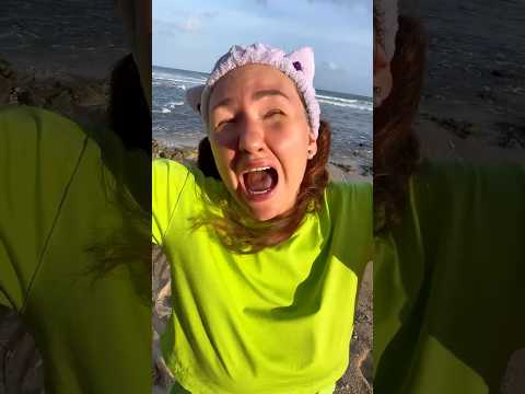 🏝️КОГДА ПЕСОК НЕ ДАЁТ УЙТИ С ПЛЯЖА🤣 #семья #есения #eseniya #юмор #ржака #прикол
