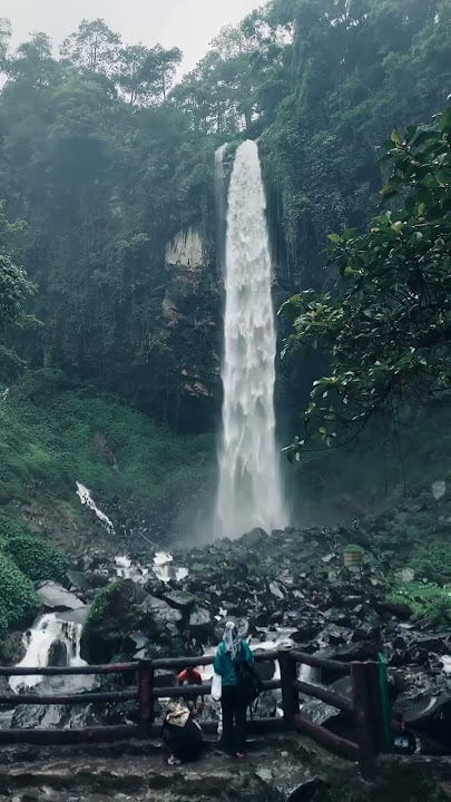 Air terjun grojogan sewu Tawangmangu