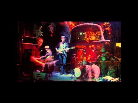 Scotch, no soda! - Beer drinking woman (Memphis Slim) -