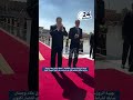 بهيبة الروؤساء وشموخ العظماء.. لحظة وصول علاء وجمال مبارك لقراءة الفاتحة على قـ..ـبر السادات