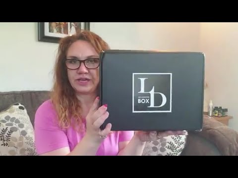 ld-accessories-box-april-2019-unboxing//$134-for-$25//such-a-fun-box