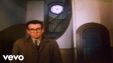 Elvis Costello & The Attractions - I Can't Stand Up For Falling Down