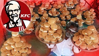 شاهد الطباخ الهندي الشهير | يحضر 10.000 برقر كنتاكي ويوزعها على الاطفال الفقراء .. شي خورافي 🍔😍