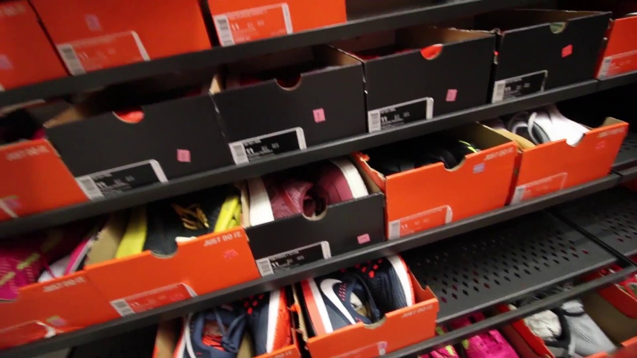 NIKE OUTLET VS ADIDAS OUTLET STORE!!! OUTLET SHOPPING - YouTube