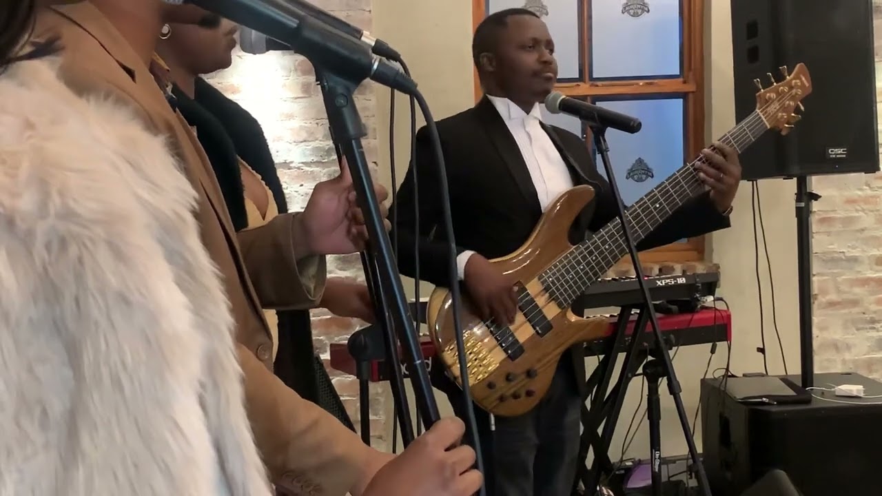 Bheka Mthethwa rendering an item for Thapelo Mogane 40th Birthday🎂👏🏽