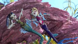 Get into the Swim with Monster High Stop Motion | Monster Hig