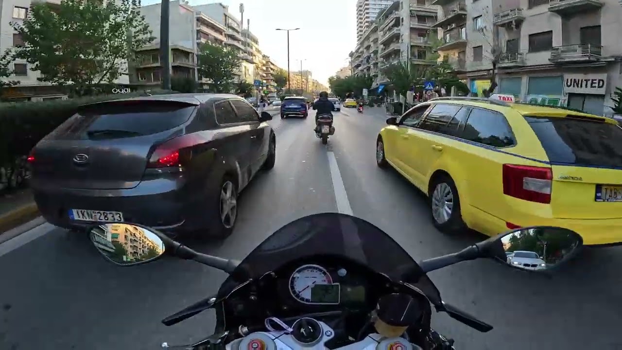 BMW S1000RR  Κίνηση στο κεντρο της Αθήνας+Αλλαγή ελαστικών