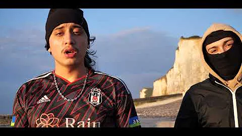 B2L - J'repense au passé ft. CLK (Clip officiel)