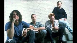 Stone Temple Pilots -  Seven Caged Tigers (acoustic).avi