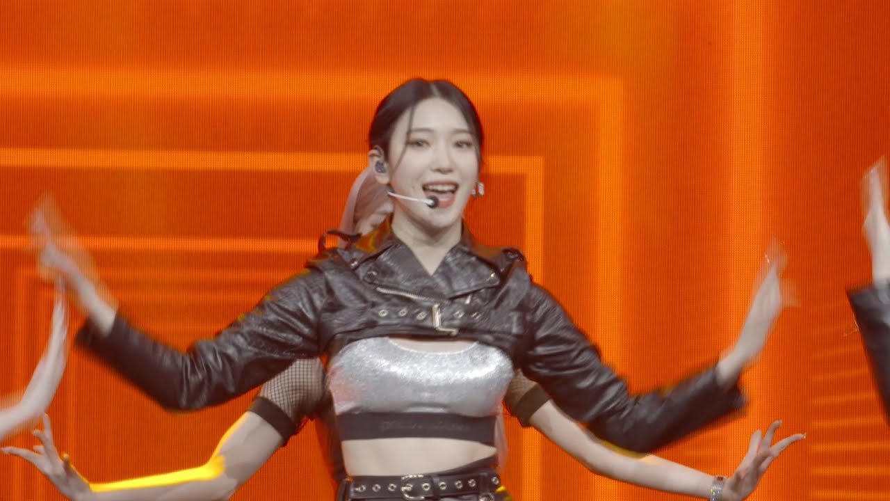 [Highlight] 로켓펀치 - CHIQUITA @Comeback Showcase [YELLOW PUNCH]