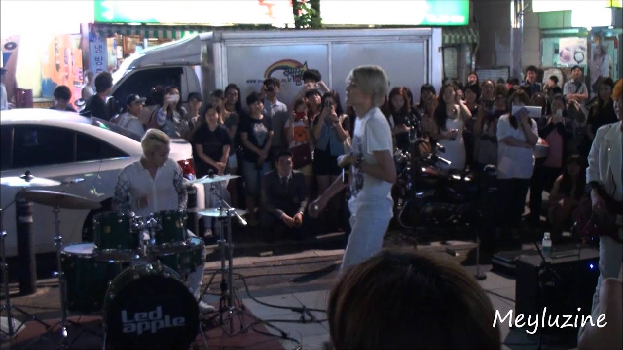 130614 - Led Apple Guerilla Showcase Hongdae - Bad Boys