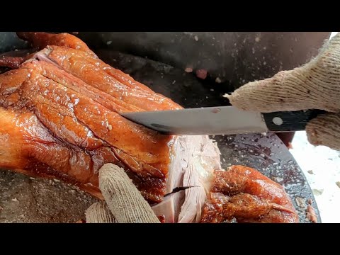 麥芽膏脆皮烤鴨- 台灣街頭美食