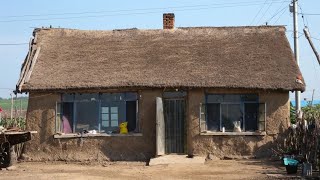 The girl returned to her grandmother's hometown to renovate her old house