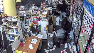 Thieves steal $100,000 in cigarettes, cash from S.F. smoke shop