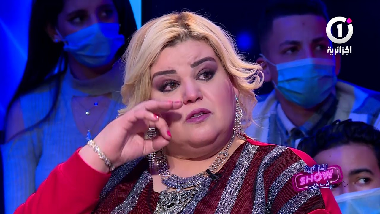 بختة تذرف الدموف عند رؤية صورة والدها 