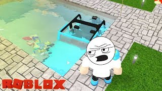 She crashed the car in the pool! The Crew House Roblox Bloxburg Role Play