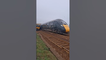 GWR Class 802 / Class 166 / Passing Dawlish Station #gwr #class800 #trainspotting #railways