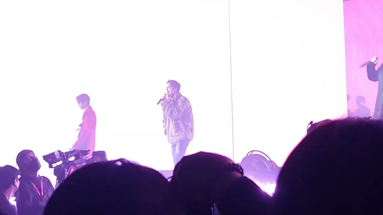 Who am I : Bright Win Dew Nani (Bright Focus)