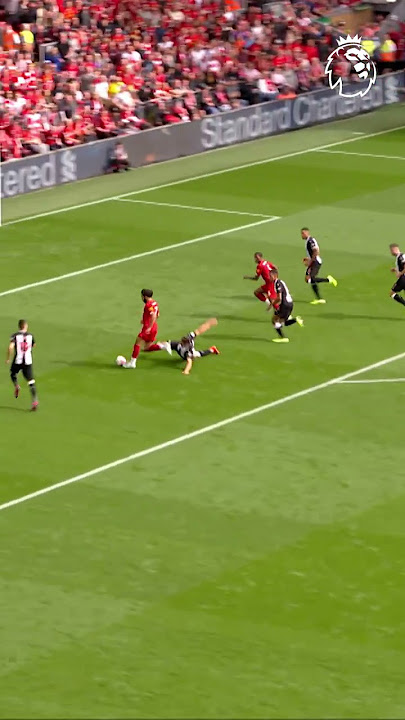 Download lagu Van Dijk celebrates BEFORE Salah scores!