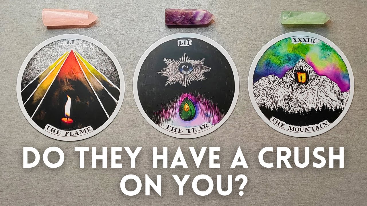 Does This PERSON Have A CRUSH On YOU? 😍🤔💘 Pick A Card ✨🔮 Timeless Love Tarot Reading