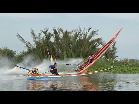 200+KM/H﻿ Accident!! Drag Racing Long-tail  Boat This is very dangerous sport