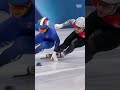 Pietro Sighel had to improvise and find a solution in the last metres of the track! ⛸️ #Olympics
