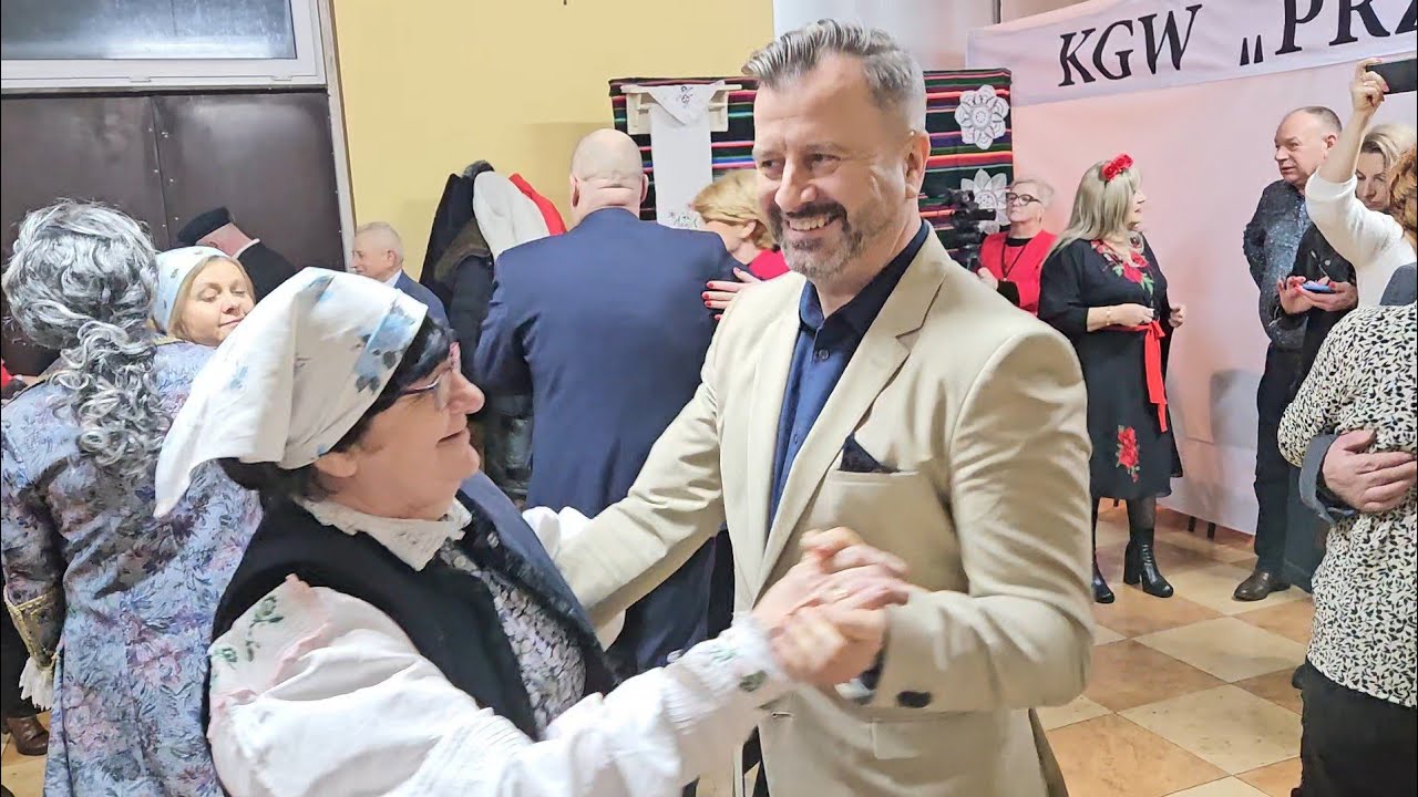 Niezwykły GOŚĆ bawił się na Ostatkowej ZABAWIE z Kapelą Piotra BIŃKOWSKIEGO w PRZYSTAŁOWICACH 