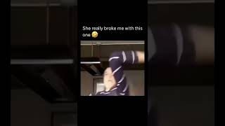 How tf her arm do that? 😂