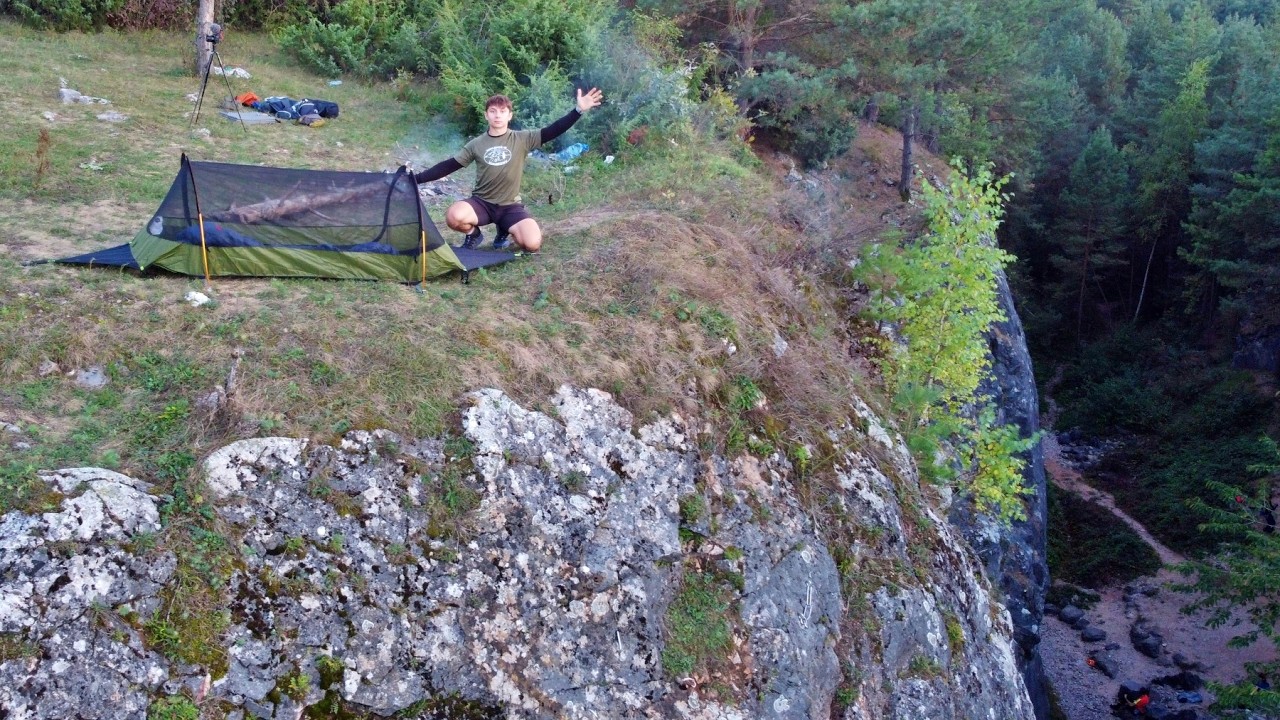 Biwak nad przepaścią, eksploracja jaskiń- góry świętokrzyskie